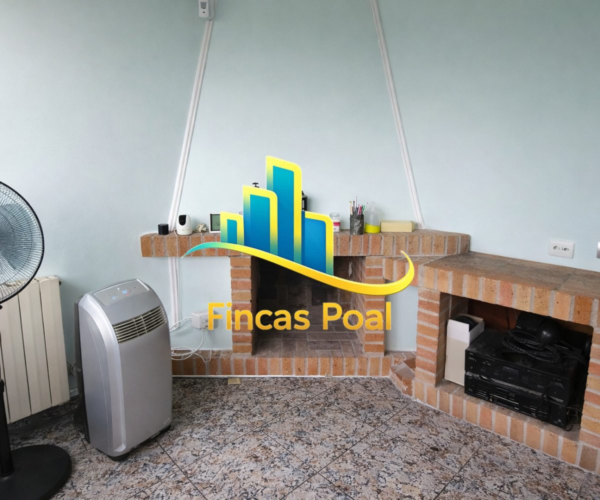 Chimenea del piso en El Poal, Castelldefels