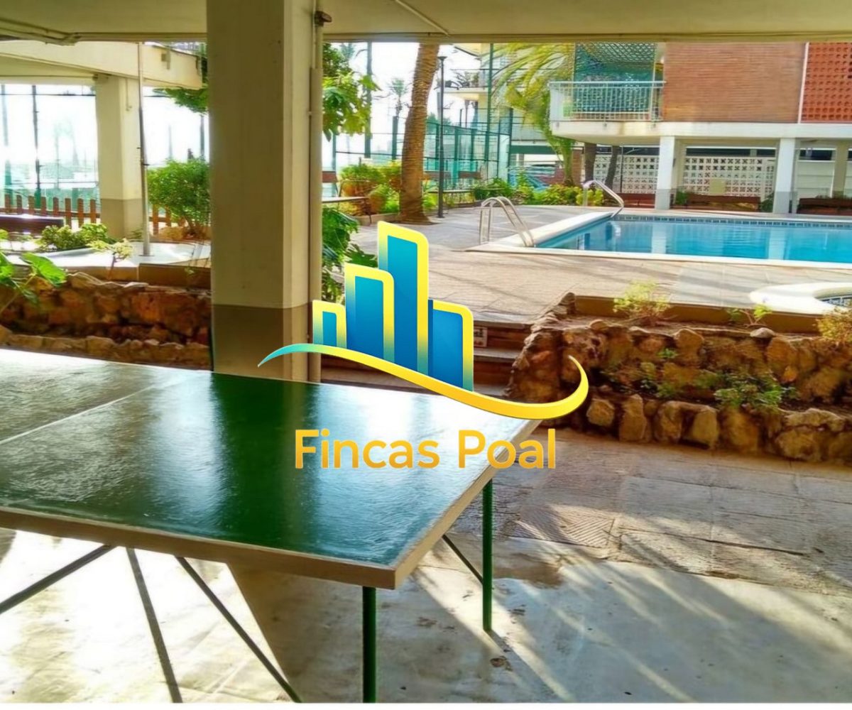 Terraza privativa superior de 70 m² en piso en venta en Castelldefels