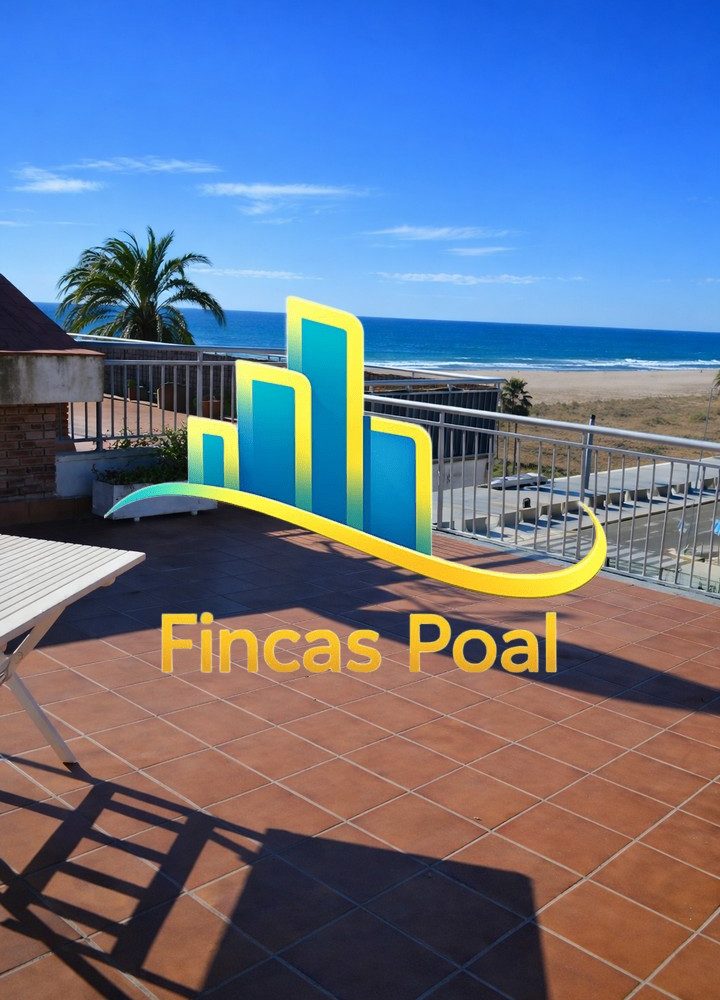 Dormitorio principal en piso en venta en Castelldefels Baixador